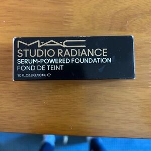 MAC Cosmetics Studio Radiance Serum-Powered Foundation